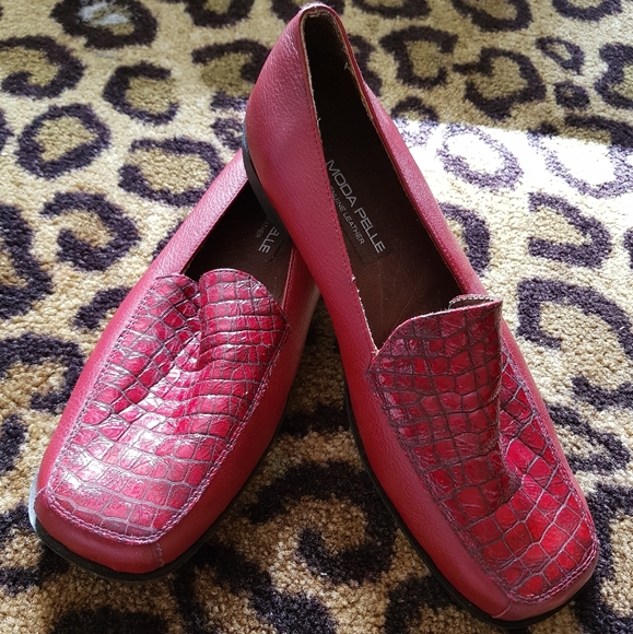 Moda Pelle Leather Loafers - Picture 1 of 3